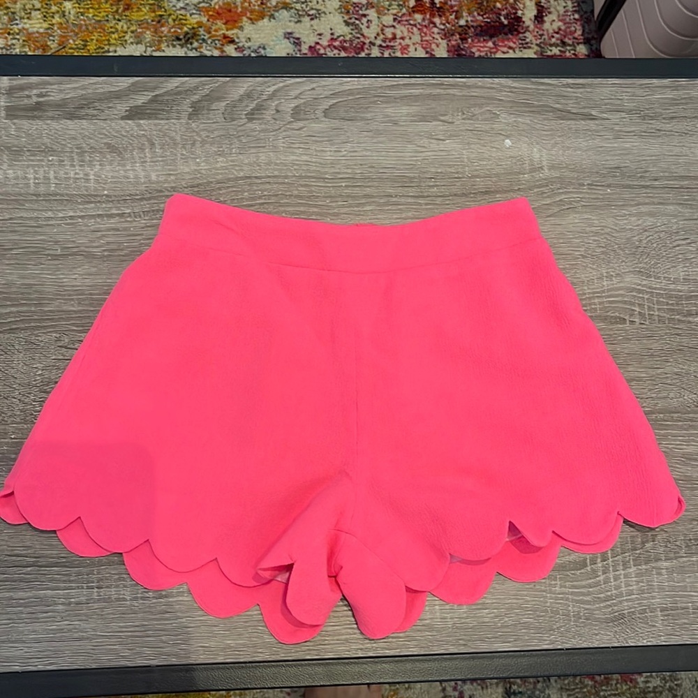 NWT Bright pink scalloped shorts size S elastic waist Necessary Clothing